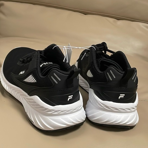 Woman’s Fila Shoes - Picture 3 of 5